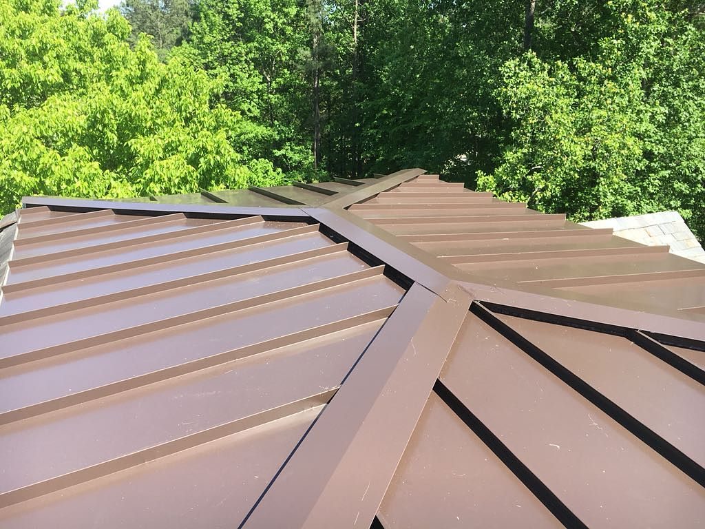 Modern Metal Roofs Are A Great Choice For ANY Home!
